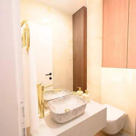 1st Choice - Metković