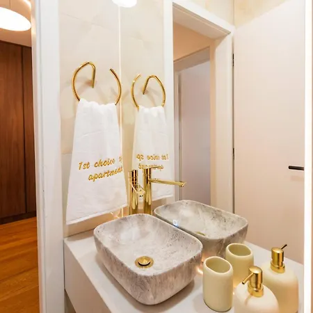 1st Choice - Apartamento