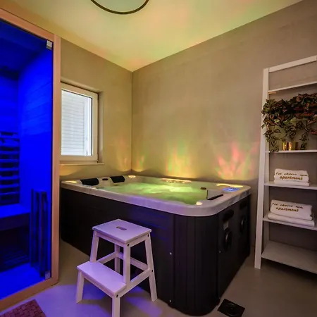 Apartment 1st Choice - *