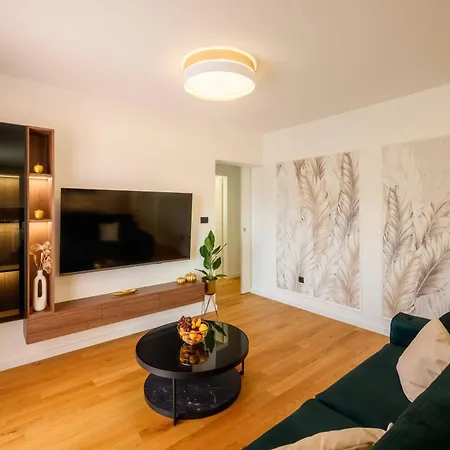 1st Choice - * Metković