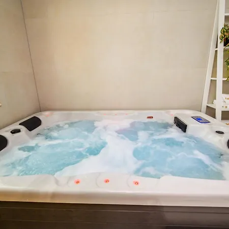 1st Choice - Apartamento *