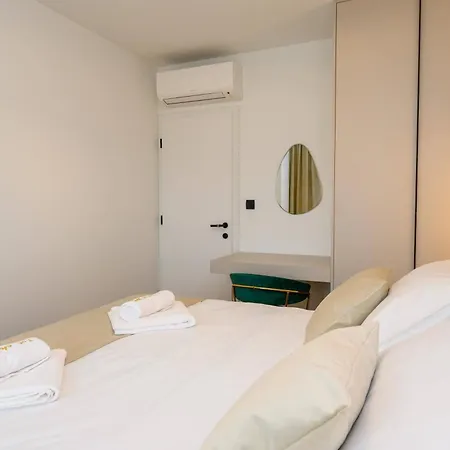 1st Choice - Apartamento *