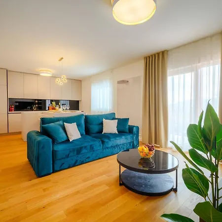 1st Choice - Metković