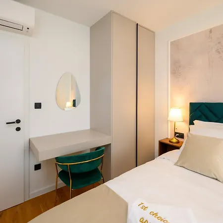 Apartamento 1st Choice - *