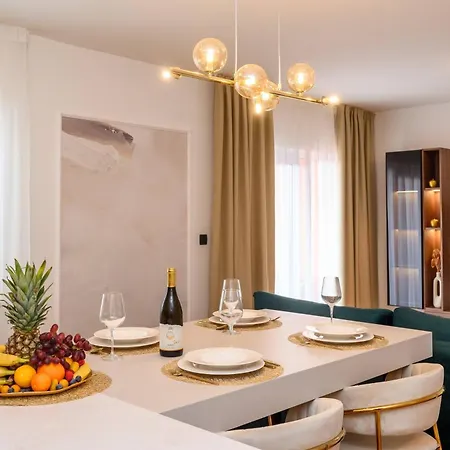 1st Choice - Metković