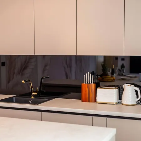 1st Choice - * Metković