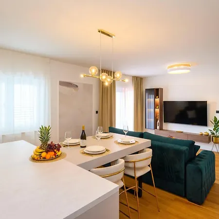 1st Choice - Apartamento