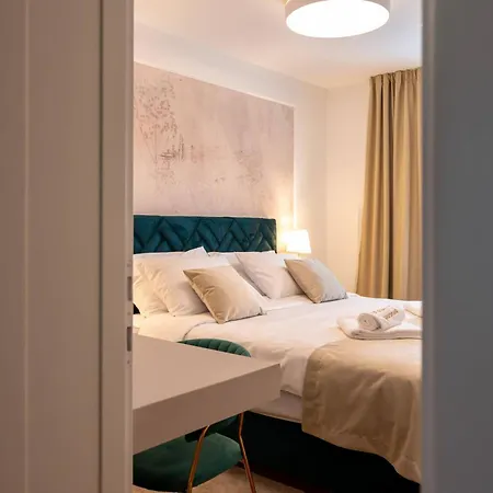 1st Choice - * Metković