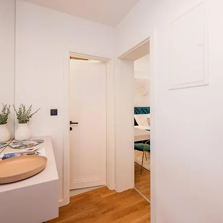 1st Choice - Appartamento