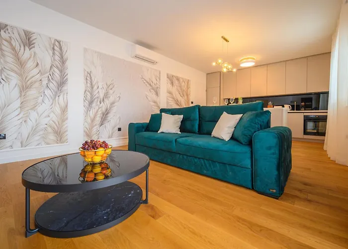 1st Choice - Apartment *