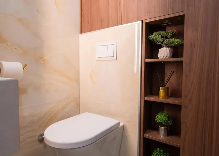 1st Choice - Apartment