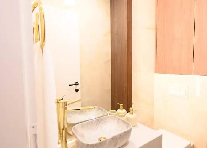 1st Choice - Metković