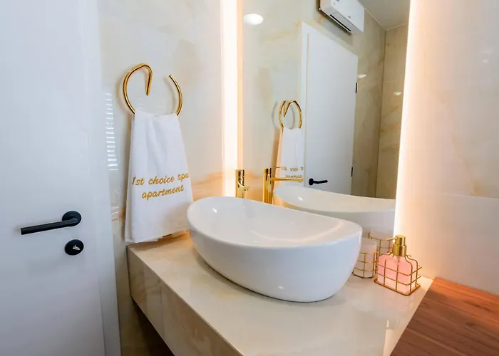 1st Choice - * Metković