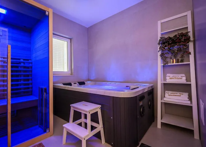 Apartment 1st Choice -