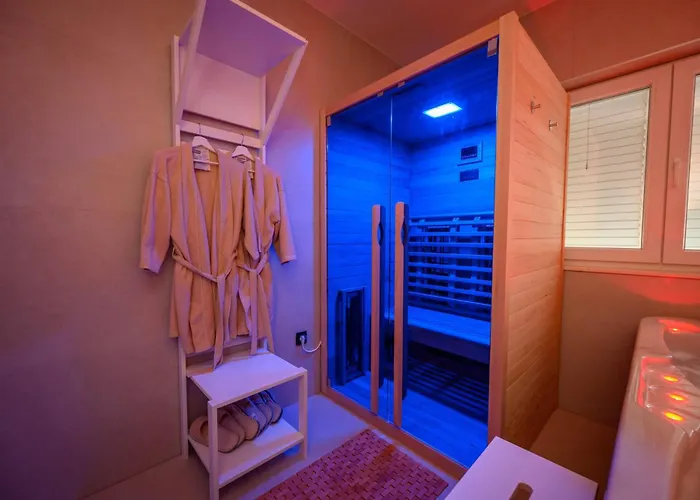 1st Choice - Apartment