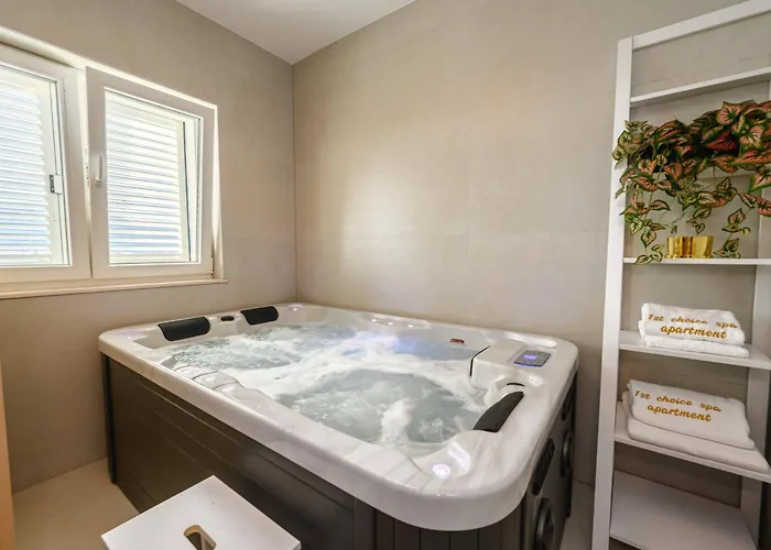 Apartment 1st Choice - *