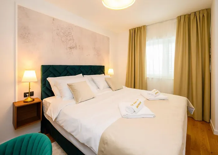 1st Choice - Apartment