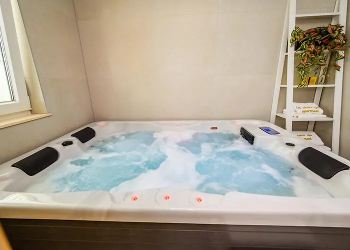 1st Choice - Apartment *