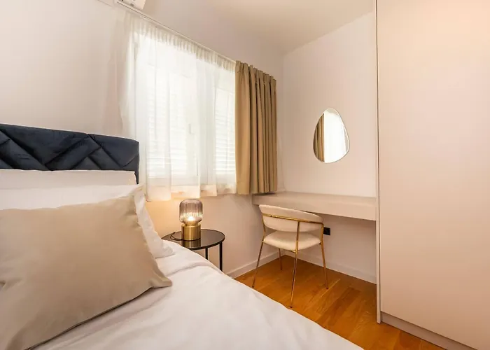 Apartment 1st Choice -