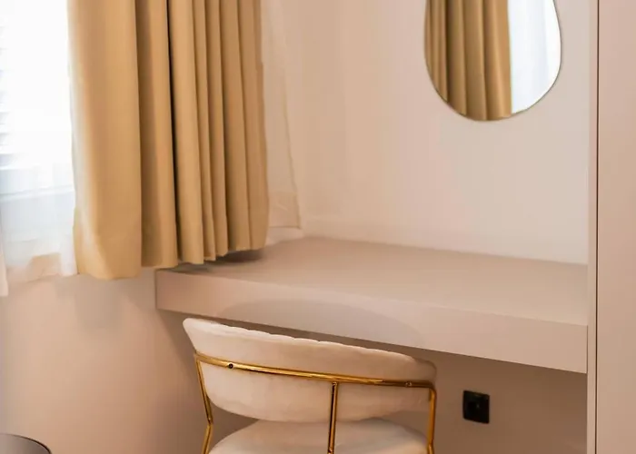 1st Choice - * Metković