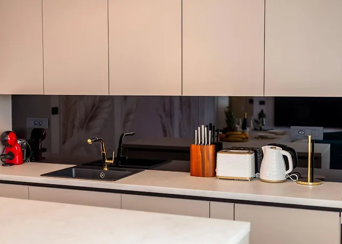 1st Choice - * Metković