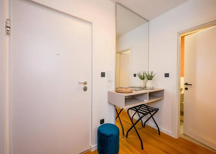 Apartment 1st Choice -